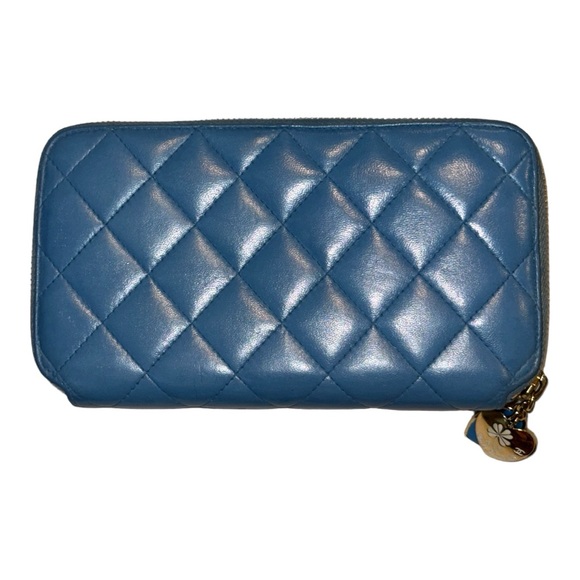 Chanel Valentine Zip Around Wallet - Picture 2 of 13